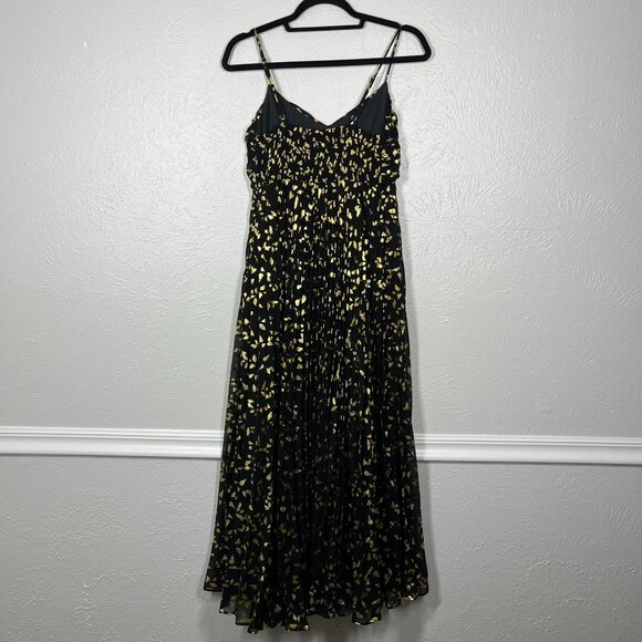 Lost + Wander Gold Metallic and Black Pleated Sleeveless Midi Dress - Picture 12 of 14